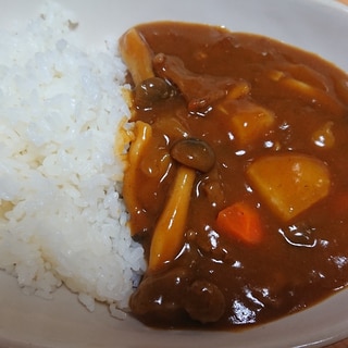 ナポリタンソースを使った牛すじカレー！